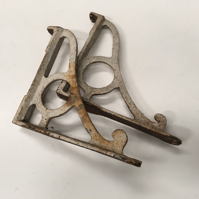 BRACKET, Cast Iron Cistern Bracket Painted Cream